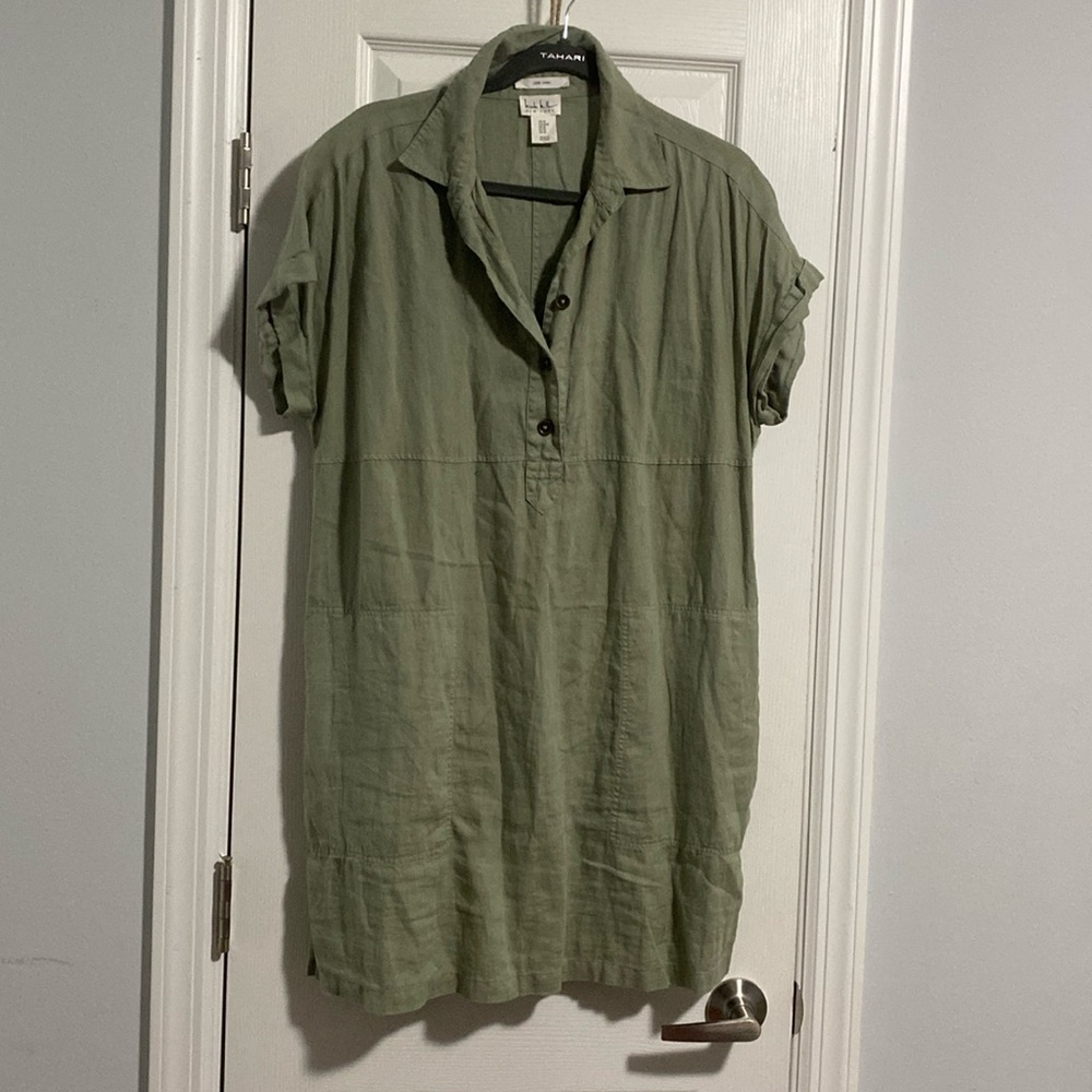 Nicole Miller 100% linen, sage green dress with pockets 🦋
